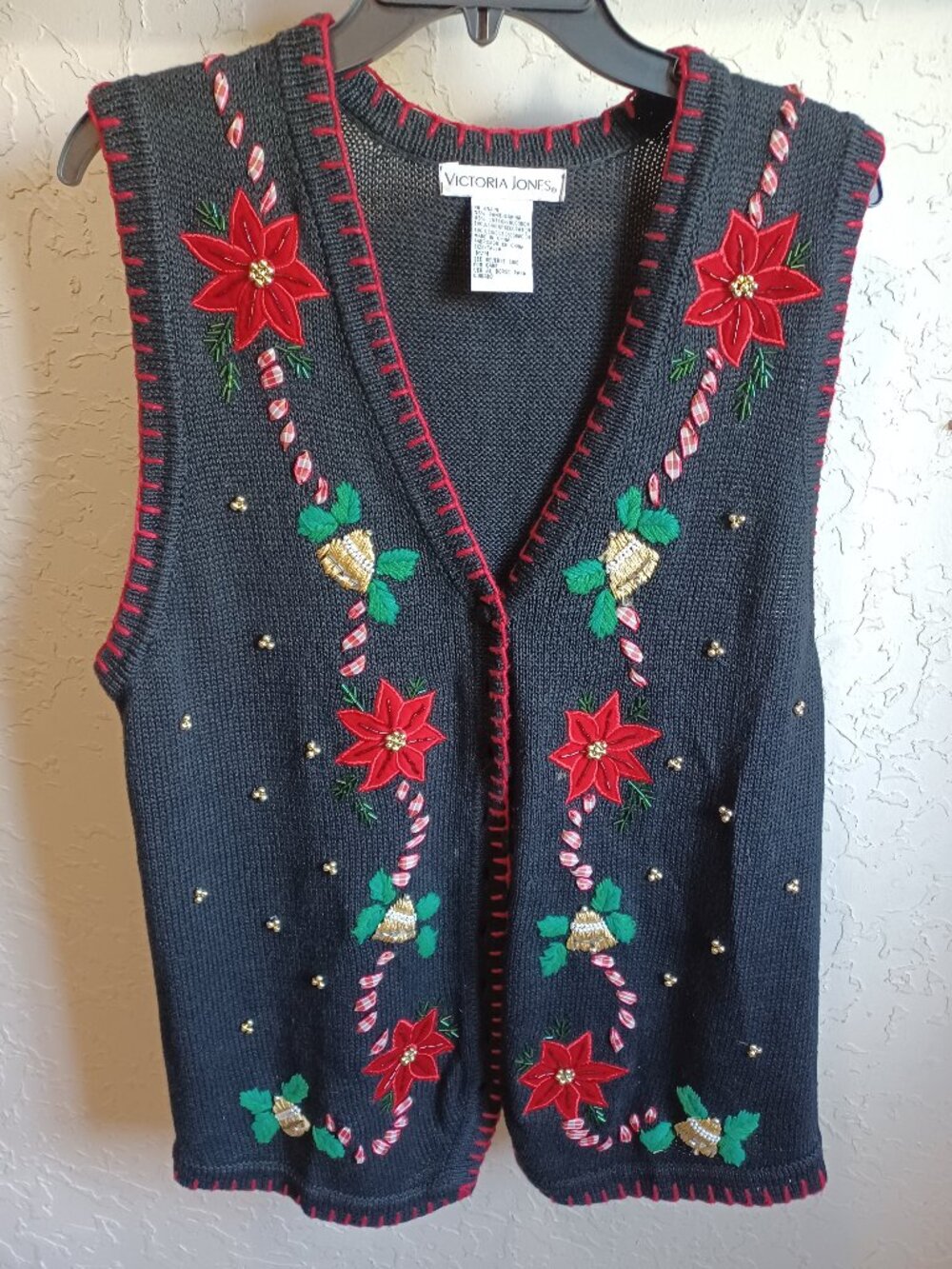 Victoria Jones Christmas Beaded Poinsettia Sweater Vest Black Womens Medium